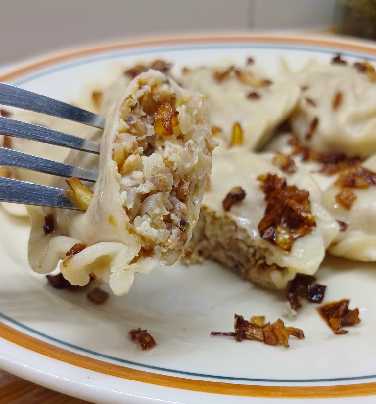 Pierogi z kaszą gryczaną i twarogiem